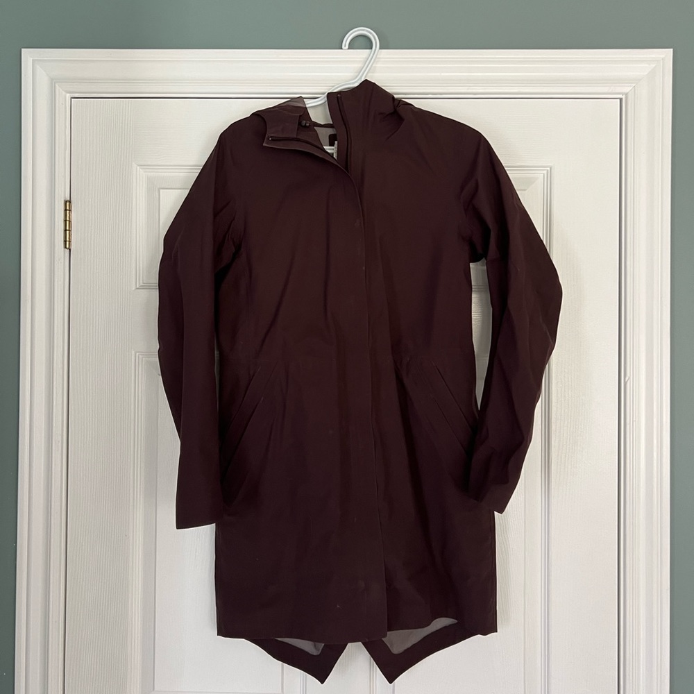 Lulu Lemon rain jacket